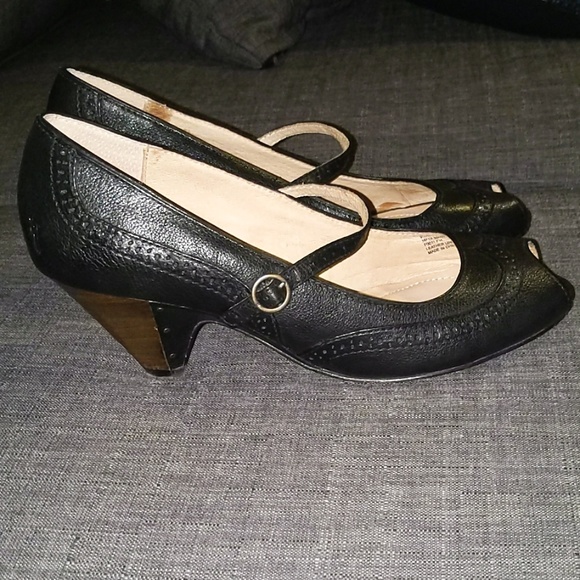 Frye Maya Mary Jane Pump - Picture 2 of 3